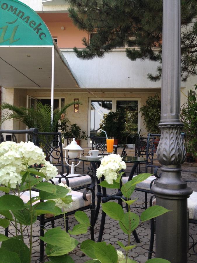 Paradise Hotel Madzharovo Exterior photo